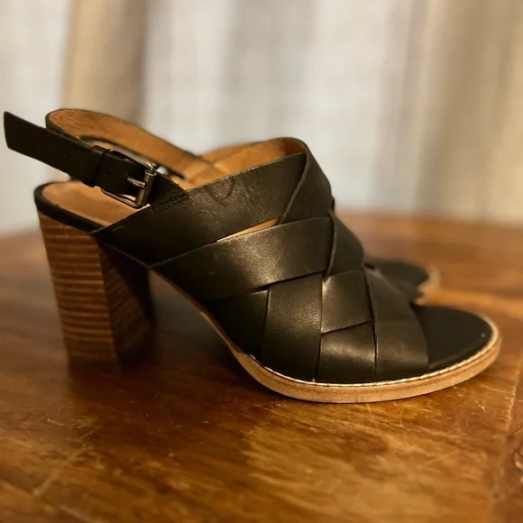 Madewell leather sandals. Size 7.5 - Picture 1 of 4